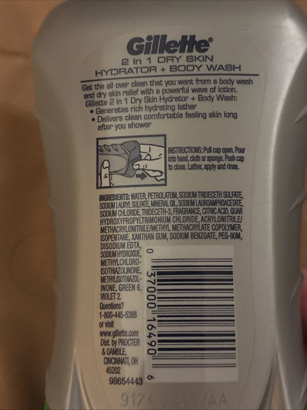 Gillette 2 in 1 hydration + body wash 8.4 Fl Oz NOS